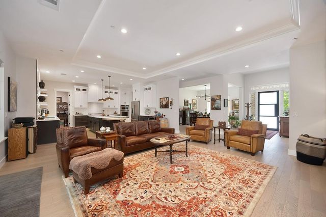 13041 Austin Forest Cir, Auburn, CA 95602