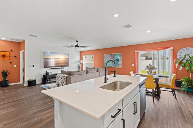 701 Carlyle Way, Fort Pierce, FL 34947