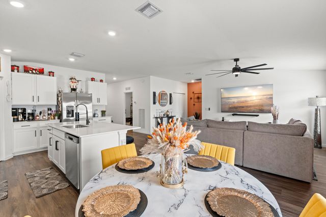 701 Carlyle Way, Fort Pierce, FL 34947