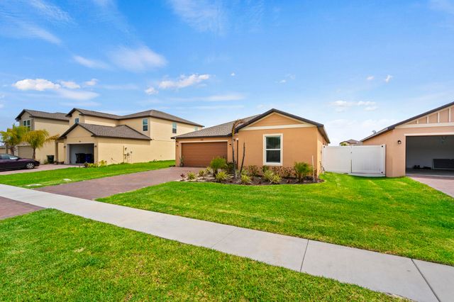 701 Carlyle Way, Fort Pierce, FL 34947