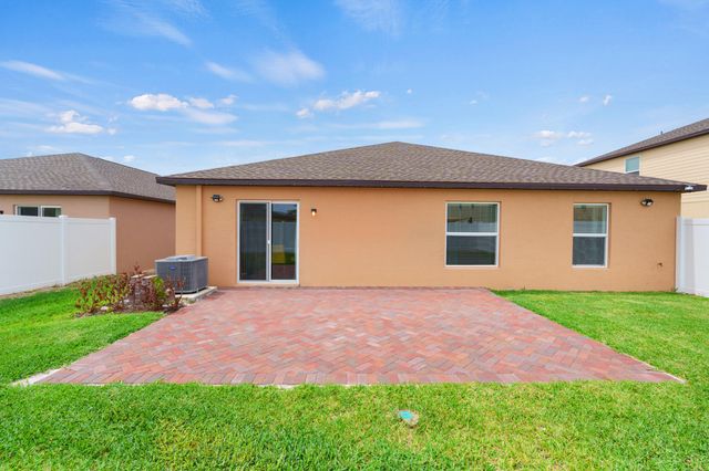 701 Carlyle Way, Fort Pierce, FL 34947