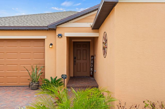 701 Carlyle Way, Fort Pierce, FL 34947