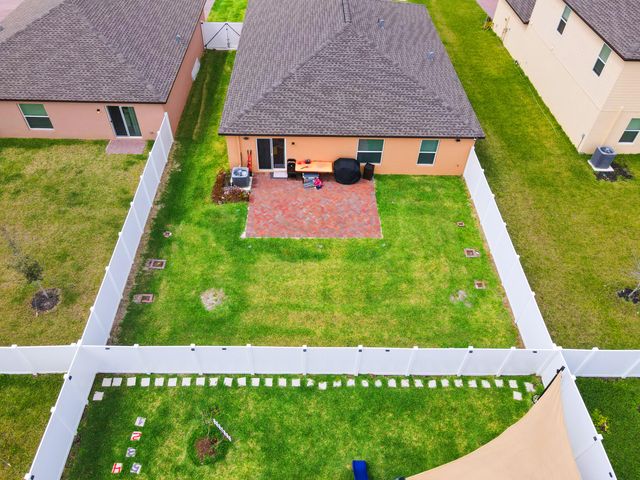 701 Carlyle Way, Fort Pierce, FL 34947