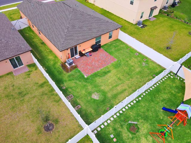 701 Carlyle Way, Fort Pierce, FL 34947