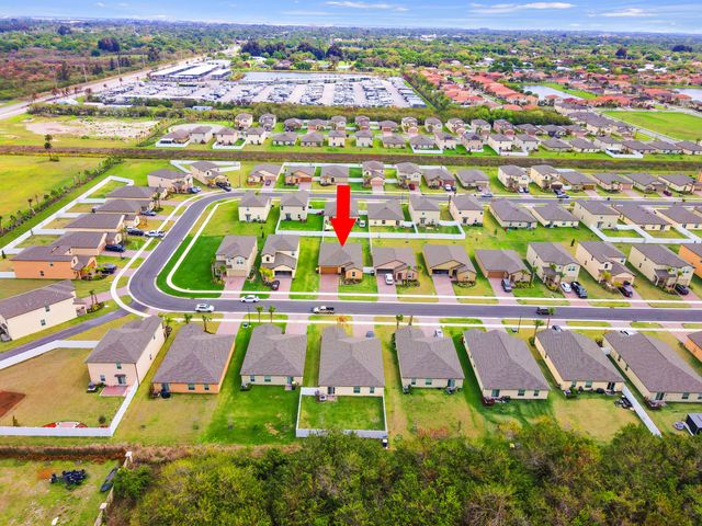 701 Carlyle Way, Fort Pierce, FL 34947