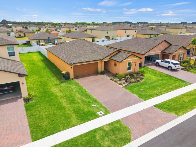 701 Carlyle Way, Fort Pierce, FL 34947