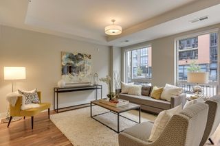 212 10th Avenue S 104, Minneapolis, MN 55415