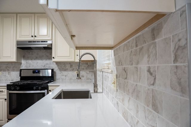 460 Michelangelo Drive, Bolingbrook, IL 60440