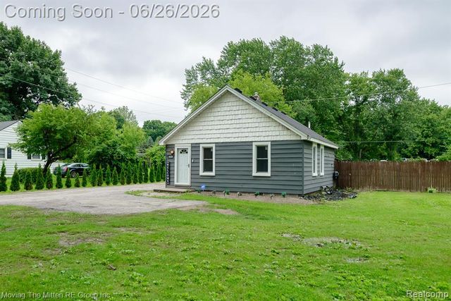 14220 Martinsville Road, Belleville, MI 48111
