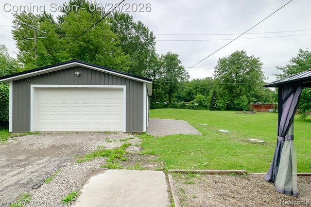 14220 Martinsville Road, Belleville, MI 48111