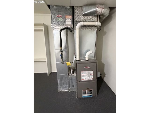 8906 Ne HANCOCK St, Portland, OR 97220