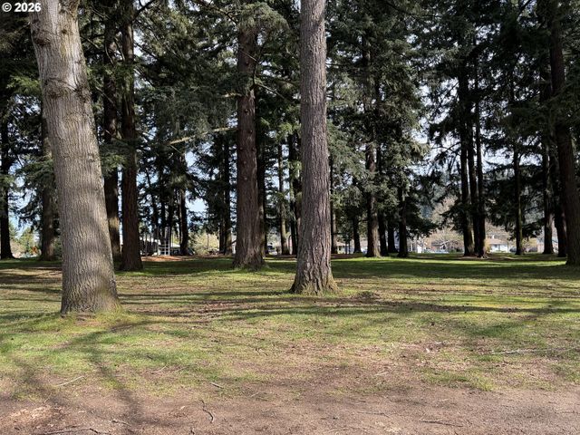 8906 Ne HANCOCK St, Portland, OR 97220