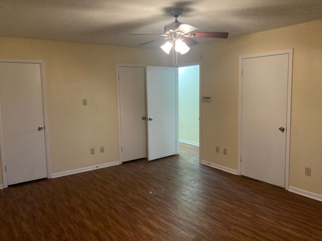 281 Lakeside Drive, China Spring, TX 76633