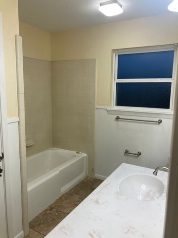 281 Lakeside Drive, China Spring, TX 76633