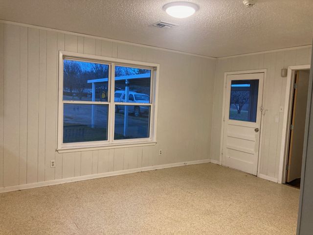 281 Lakeside Drive, China Spring, TX 76633