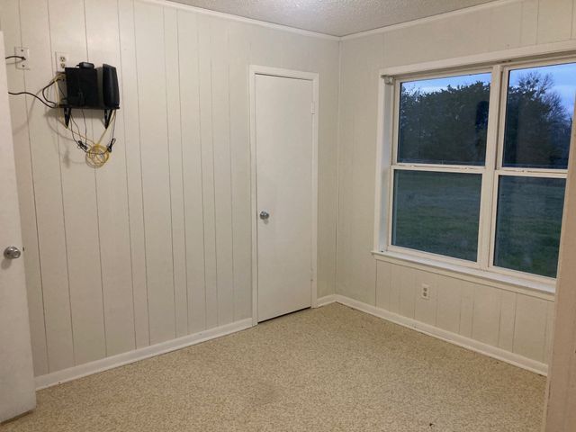 281 Lakeside Drive, China Spring, TX 76633