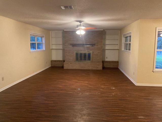 281 Lakeside Drive, China Spring, TX 76633