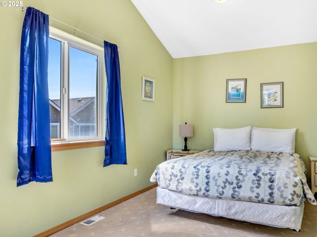 646 NECANICUM Dr, Seaside, OR 97138