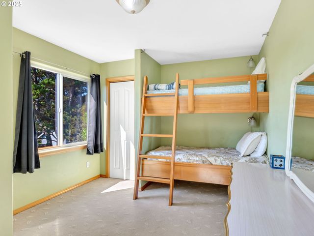 646 NECANICUM Dr, Seaside, OR 97138