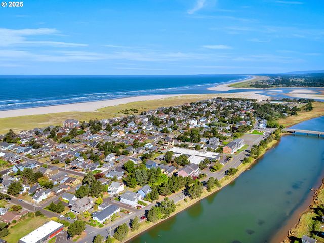646 NECANICUM Dr, Seaside, OR 97138