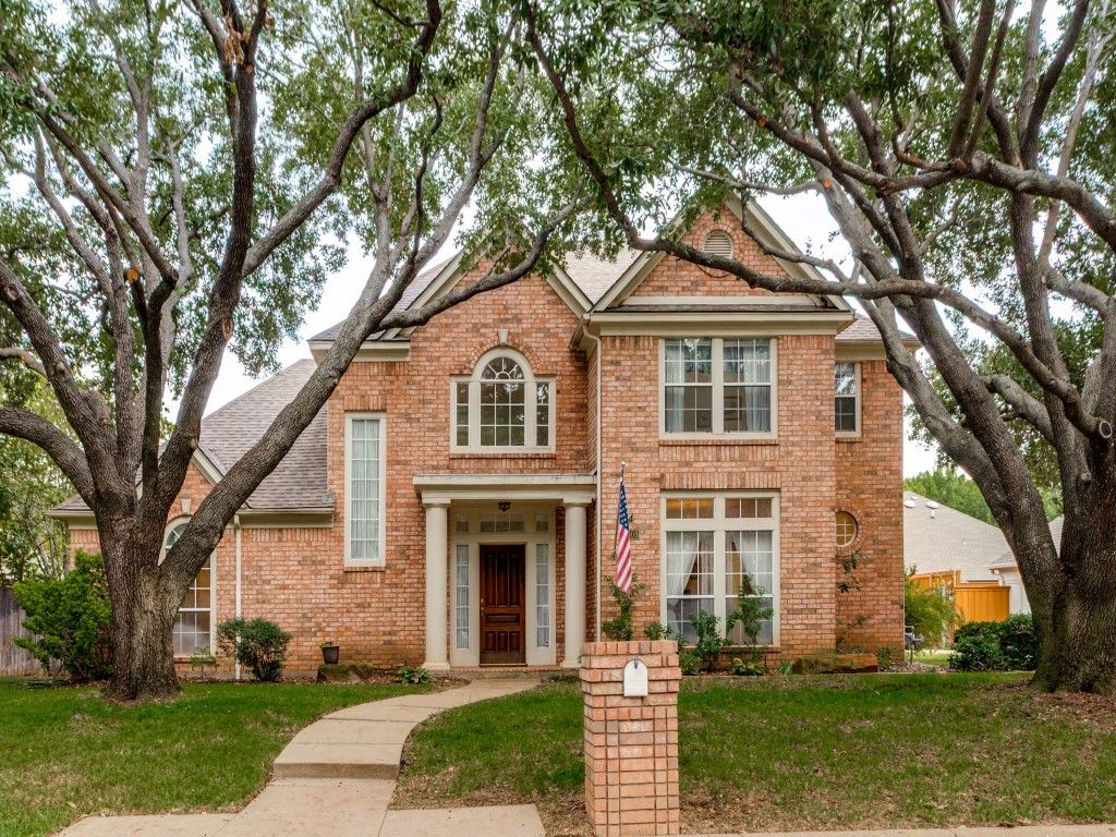 5009 River Bluff Drive, Fort Worth, TX 76132