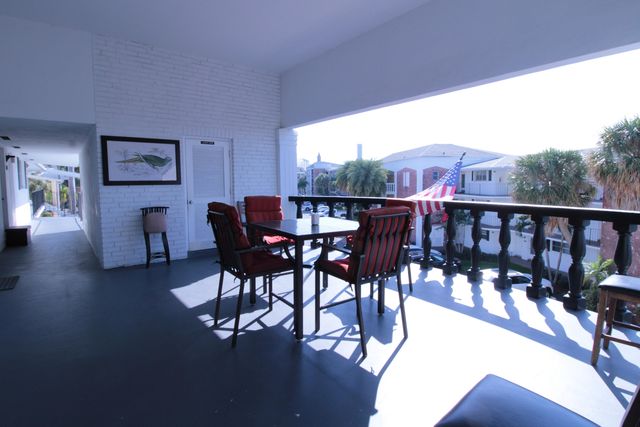 470 Paradise Isle Boulevard 302, Hallandale Beach, FL 33009