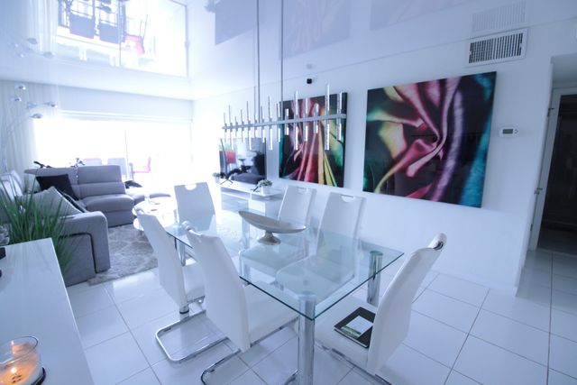 470 Paradise Isle Boulevard 302, Hallandale Beach, FL 33009