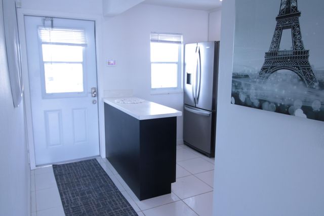 470 Paradise Isle Boulevard 302, Hallandale Beach, FL 33009