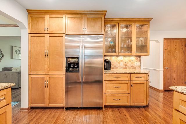 N108W16351 Scarlet DRIVE, Germantown, WI 53022