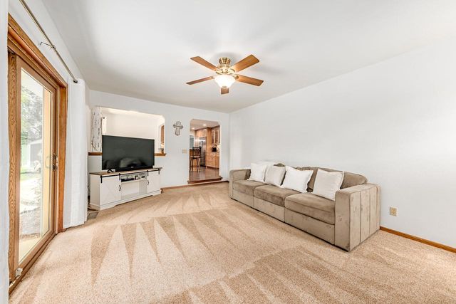 N108W16351 Scarlet DRIVE, Germantown, WI 53022