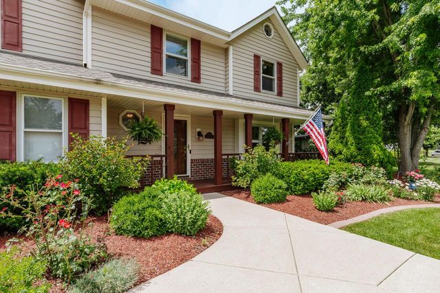 N108W16351 Scarlet DRIVE, Germantown, WI 53022