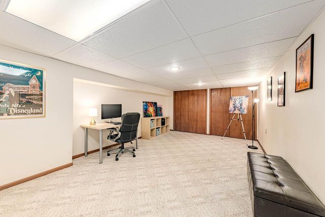 N108W16351 Scarlet DRIVE, Germantown, WI 53022