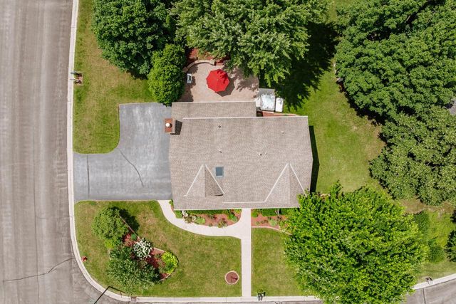 N108W16351 Scarlet DRIVE, Germantown, WI 53022