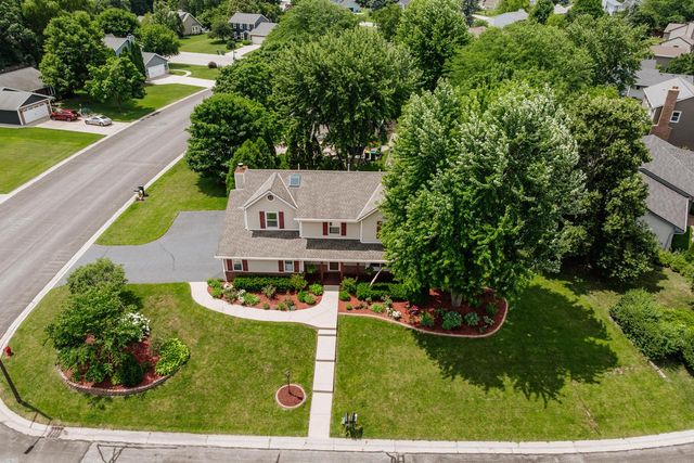 N108W16351 Scarlet DRIVE, Germantown, WI 53022