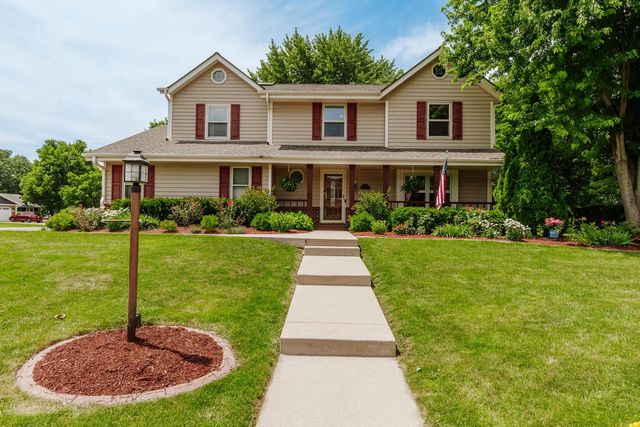 N108W16351 Scarlet DRIVE, Germantown, WI 53022