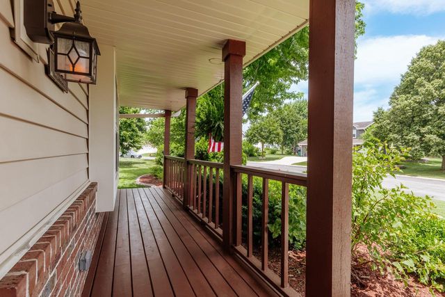 N108W16351 Scarlet DRIVE, Germantown, WI 53022