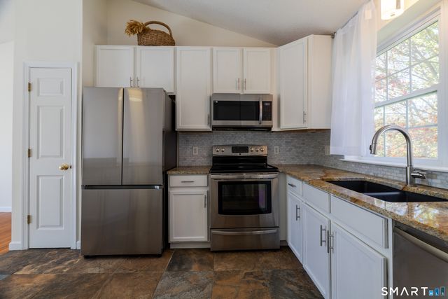 226 Noank Ledyard Road, Groton, CT 06355