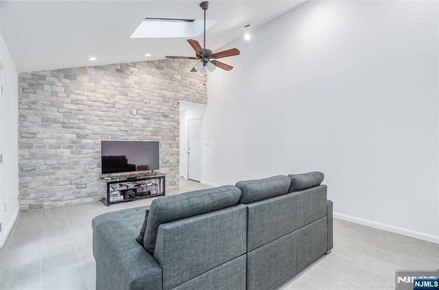 22 Karen Road, Vernon, NJ 07422