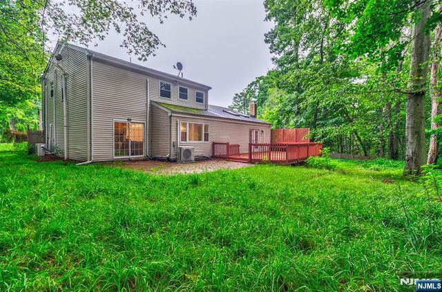 22 Karen Road, Vernon, NJ 07422