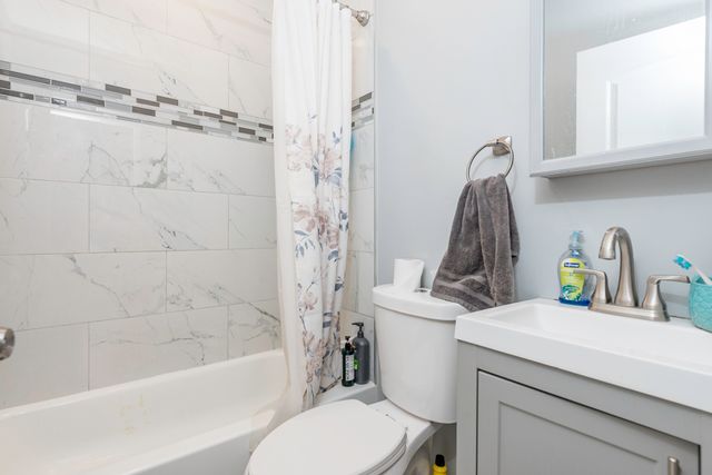 705 Massena Avenue, Waukegan, IL 60085