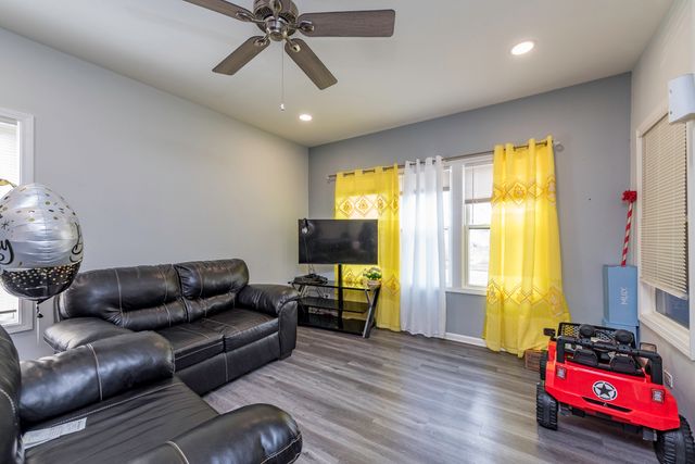 705 Massena Avenue, Waukegan, IL 60085