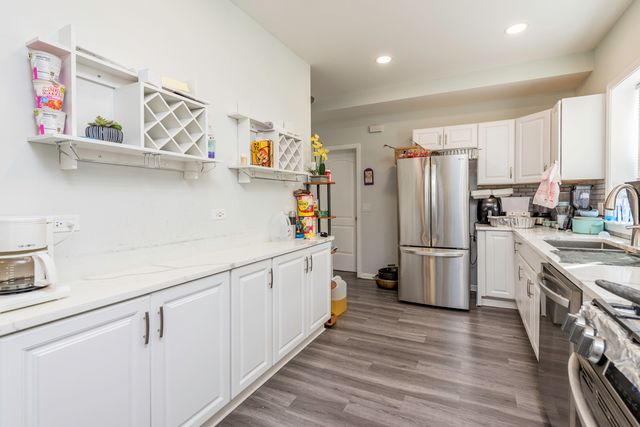 705 Massena Avenue, Waukegan, IL 60085