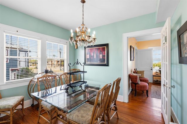 1821 25th Street, Galveston, TX 77550