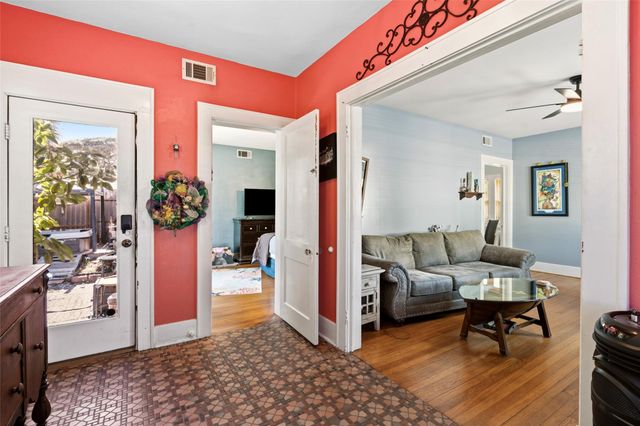 1821 25th Street, Galveston, TX 77550