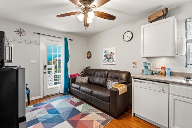 1821 25th Street, Galveston, TX 77550