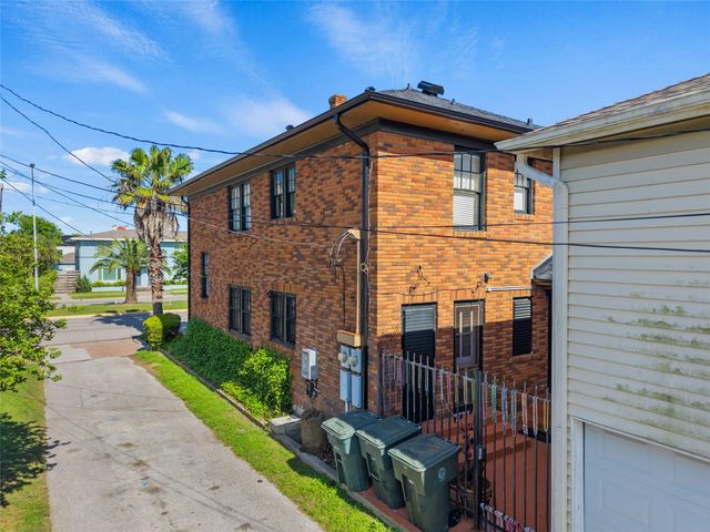 1821 25th Street, Galveston, TX 77550