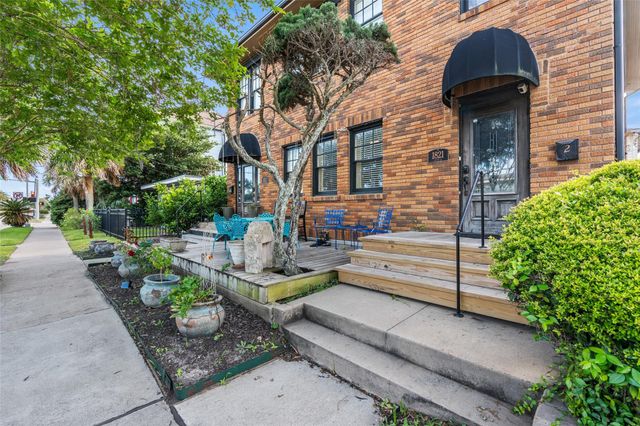 1821 25th Street, Galveston, TX 77550