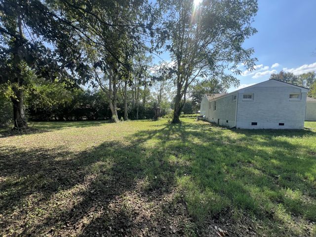 217 Wyly Dr, New Johnsonville, TN 37134