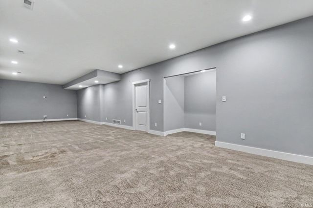 2512 Running Deer Drive, South Bend, IN 46614