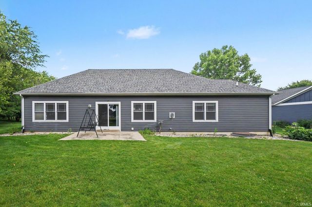 2512 Running Deer Drive, South Bend, IN 46614